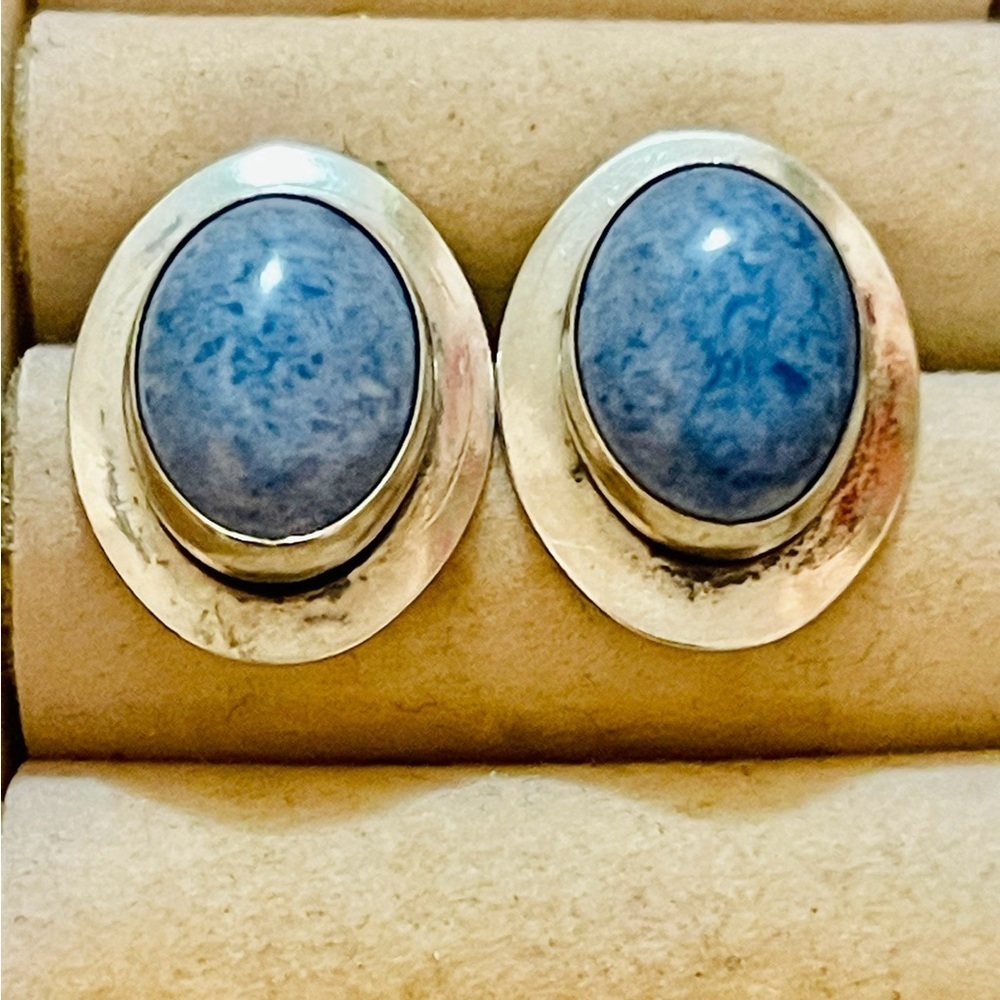 Vintage Southwestern Sterling Silver Blue Stone Oval Lapis Lazuli Earrings.
